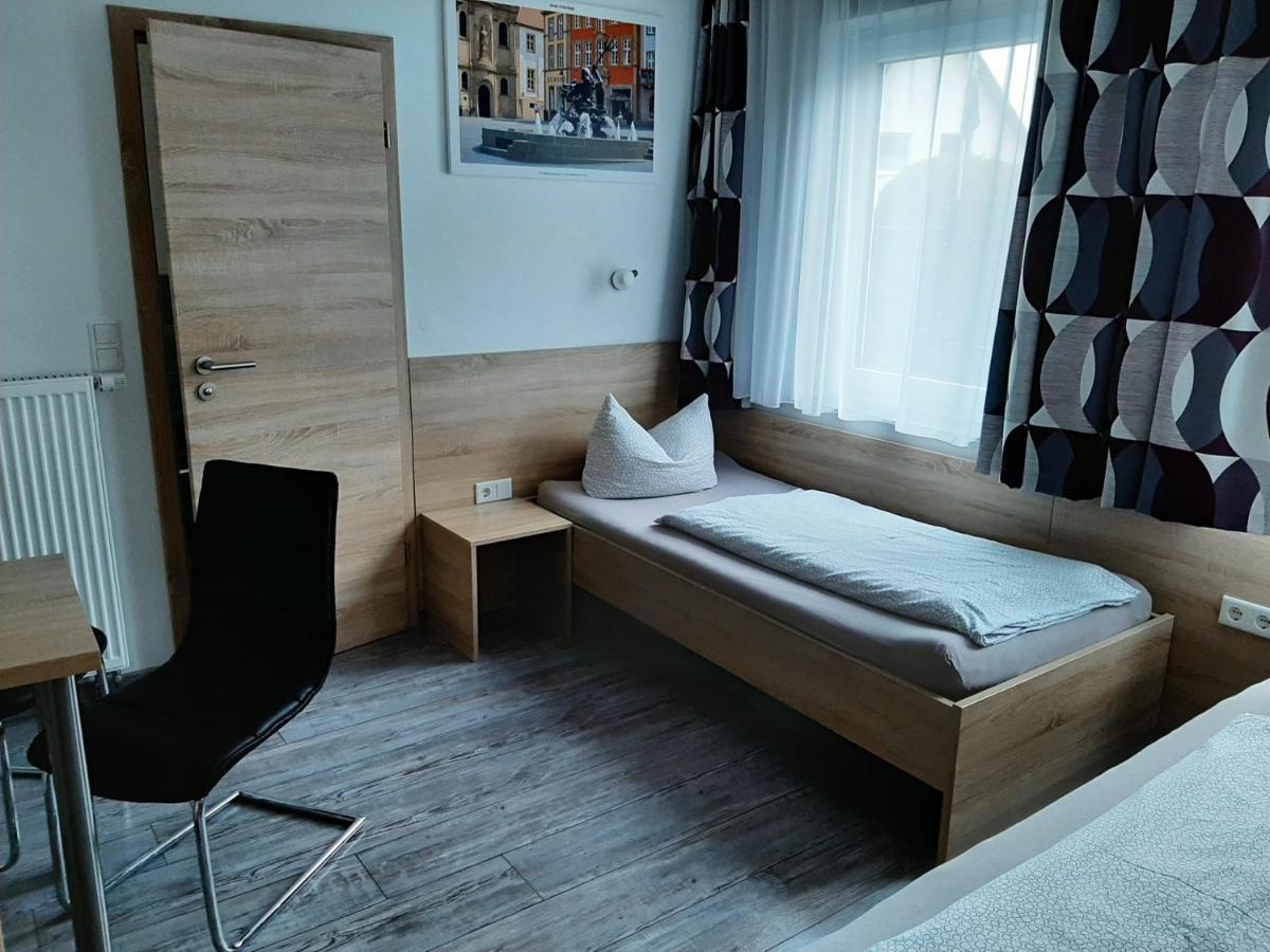 Haus Roseneck-Pension Am Stadtrand Borchen Kültér fotó