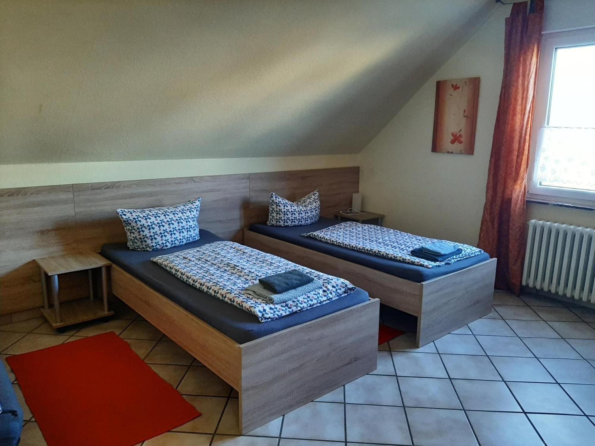 Haus Roseneck-Pension Am Stadtrand Borchen Szoba fotó